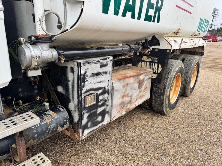 freightliner-fl112-image-12