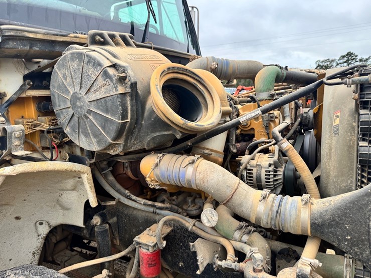 freightliner-fl112-image-24