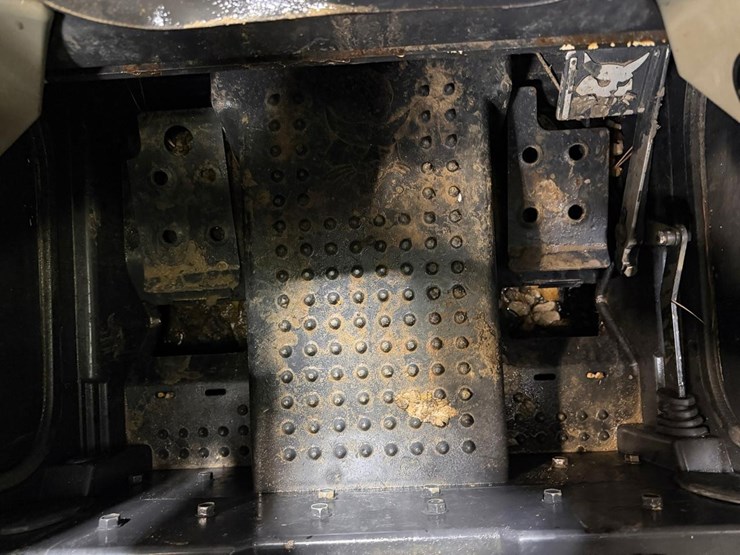 bobcat-t450-image-23