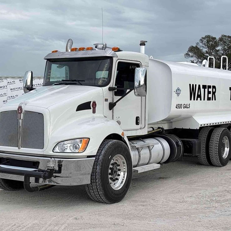 2020 KENWORTH T370
