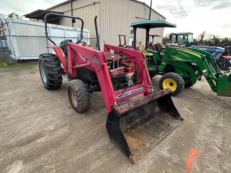 massey-ferguson-1455v-image-2