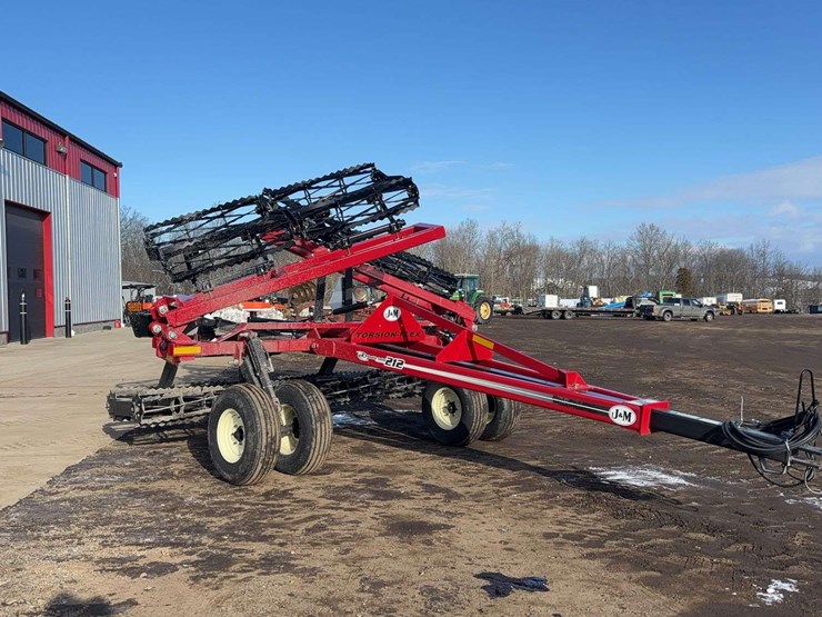 2024-j&m-tf212-image-2