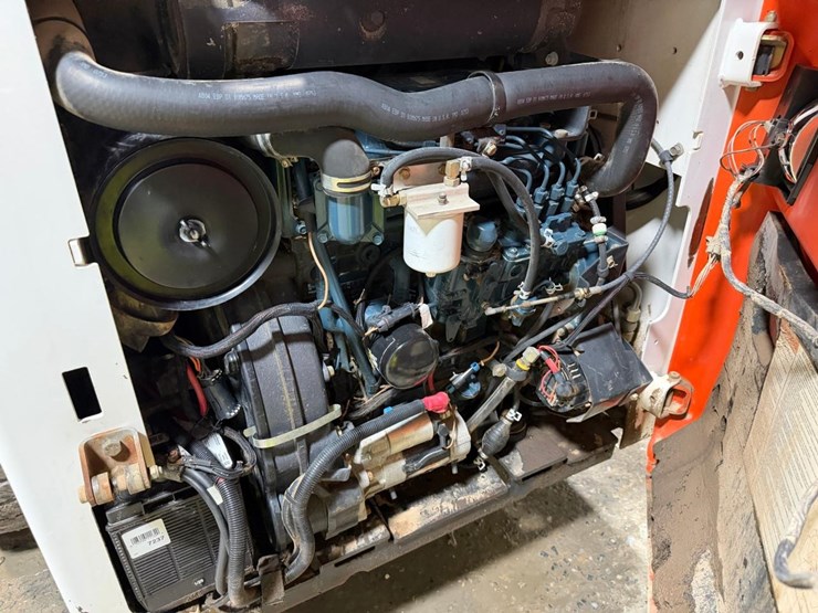 bobcat-s300-image-13