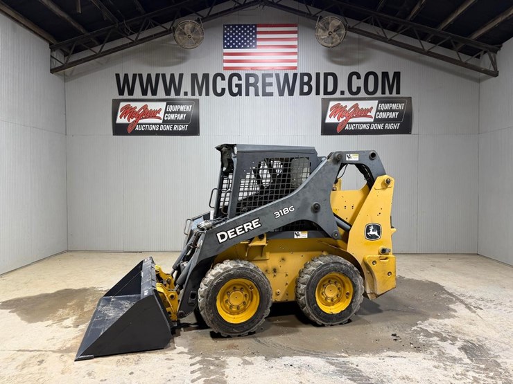 deere-318g-image-1