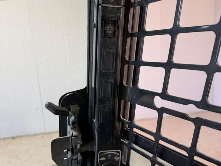 bobcat-t740-image-29