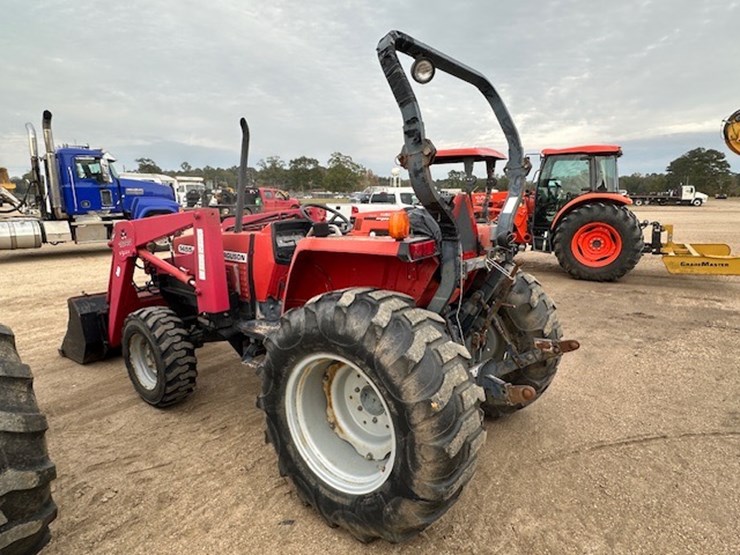 massey-ferguson-1455v-image-4