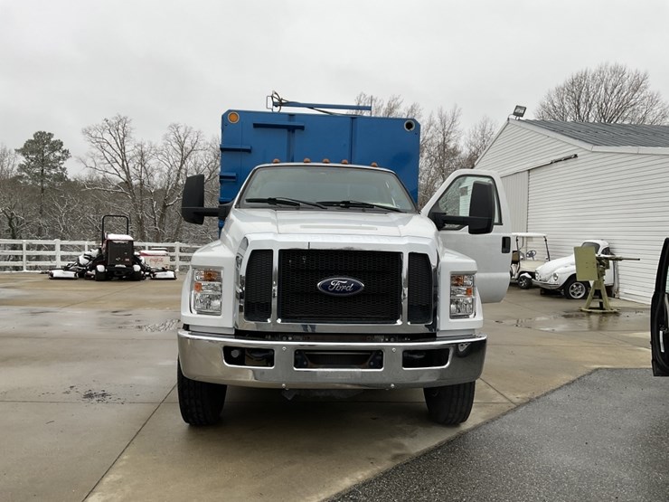 ford-f750-image-2