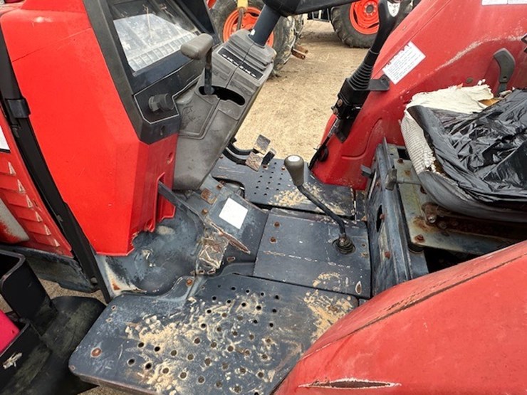 massey-ferguson-1455v-image-17