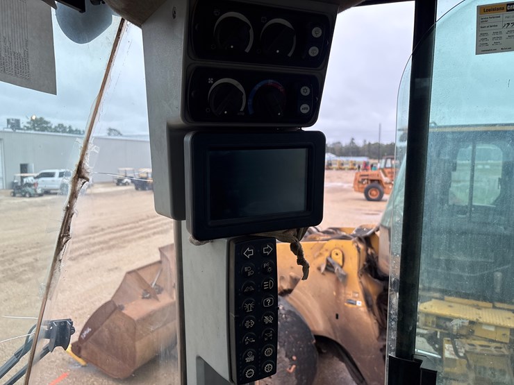 caterpillar-980m-image-15