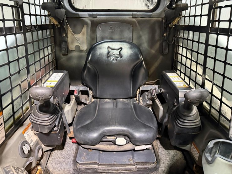 bobcat-t590-image-21