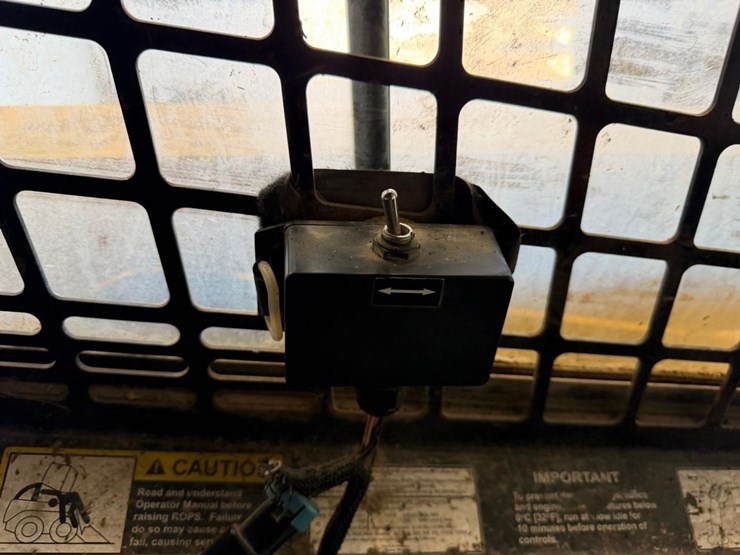 deere-ct332-image-32