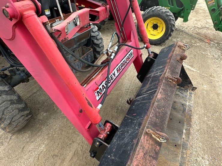 massey-ferguson-1455v-image-30