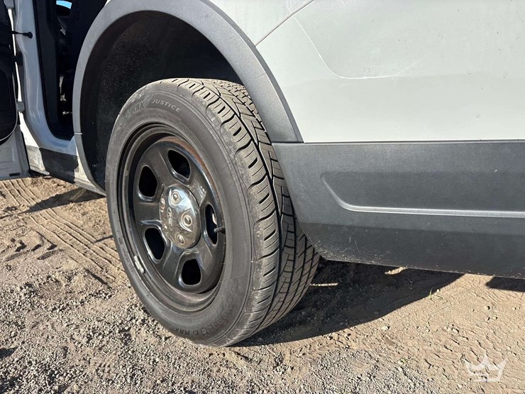 2018-ford-explorer-image-21