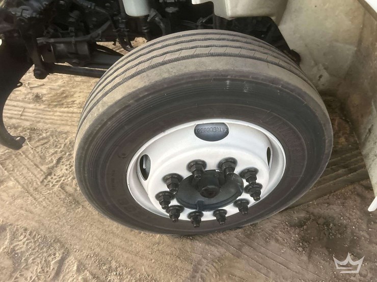 2018-international-durastar-4300-image-26