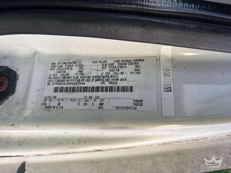 2004-ford-cargo-image-5