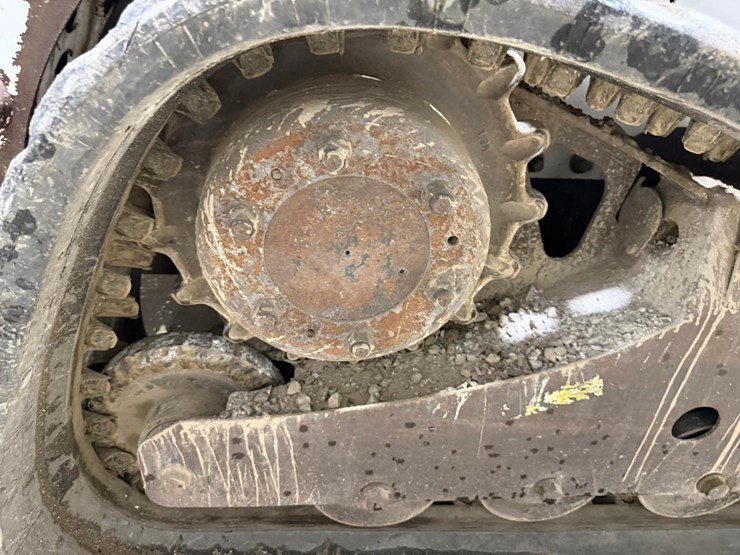 bobcat-t750-image-18