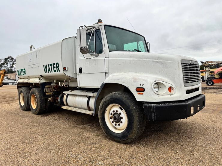 freightliner-fl112-image-1