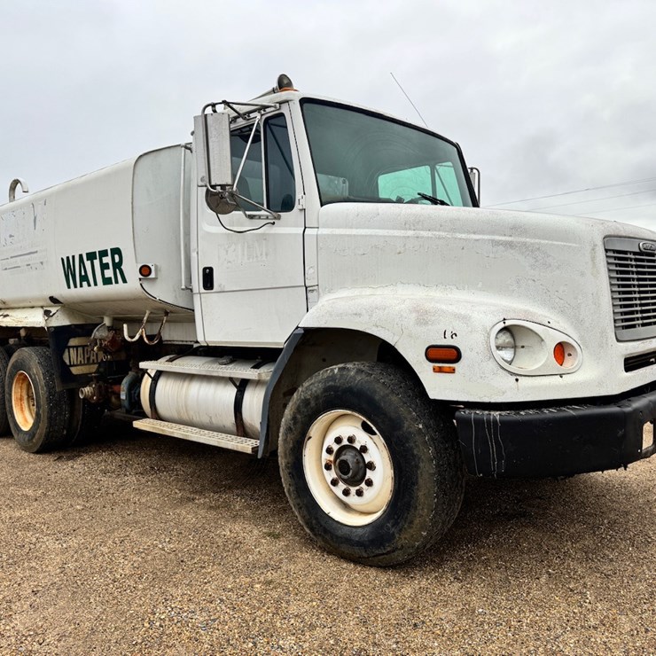FREIGHTLINER FL112