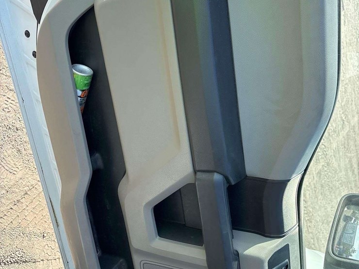 2018-ford-f150-image-16