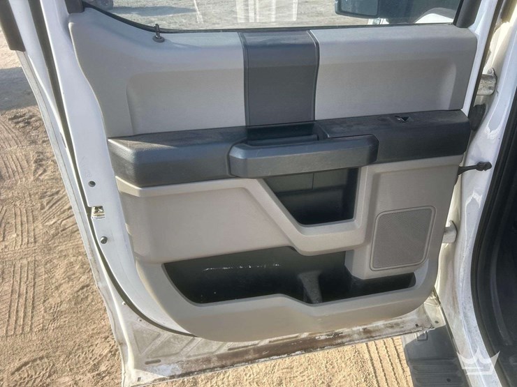 2016-ford-f150-image-16