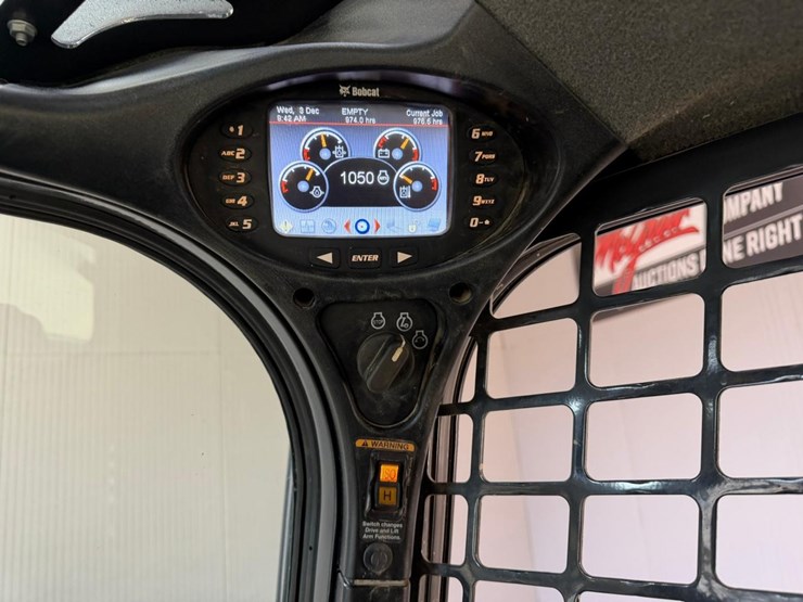 bobcat-t740-image-28