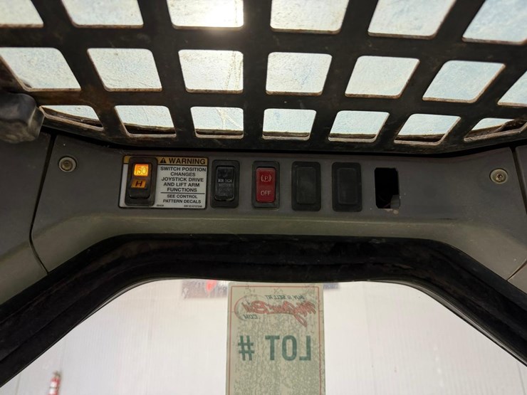 bobcat-s300-image-19