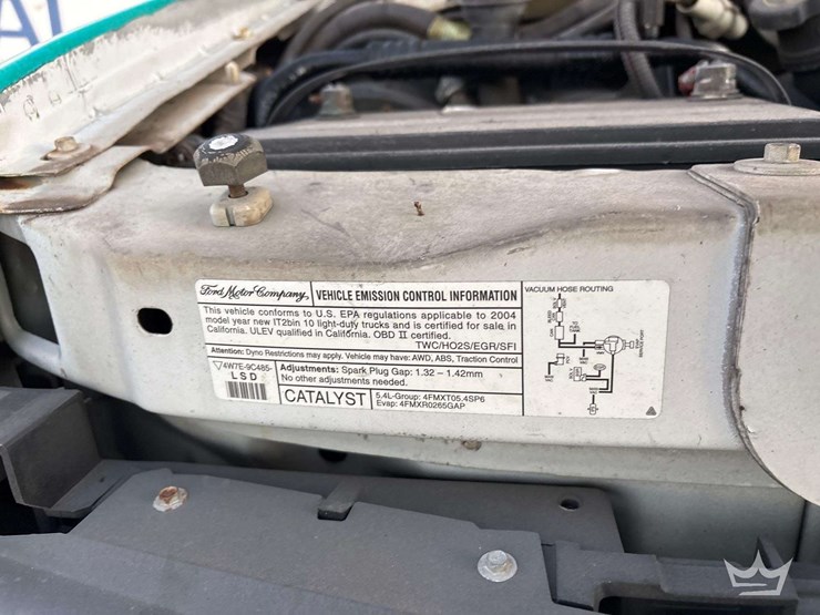 2004-ford-cargo-image-9