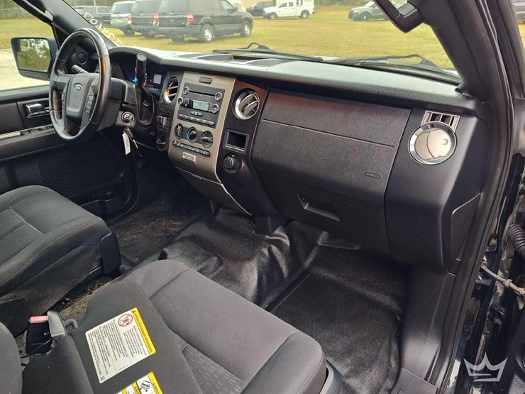 2016-ford-expedition-image-27