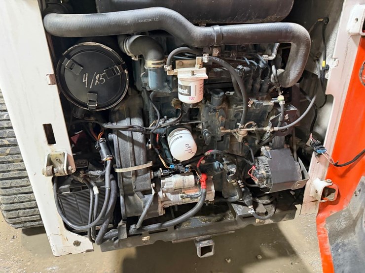 bobcat-t320-image-16