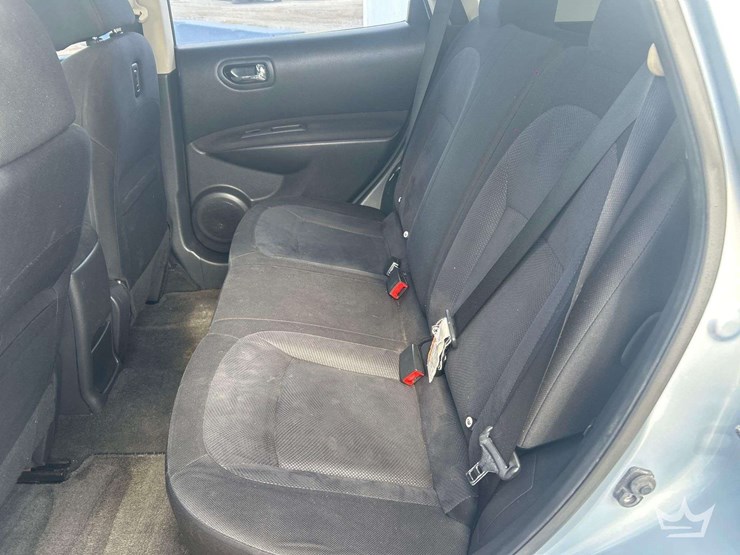 2015-nissan-rogue-image-23