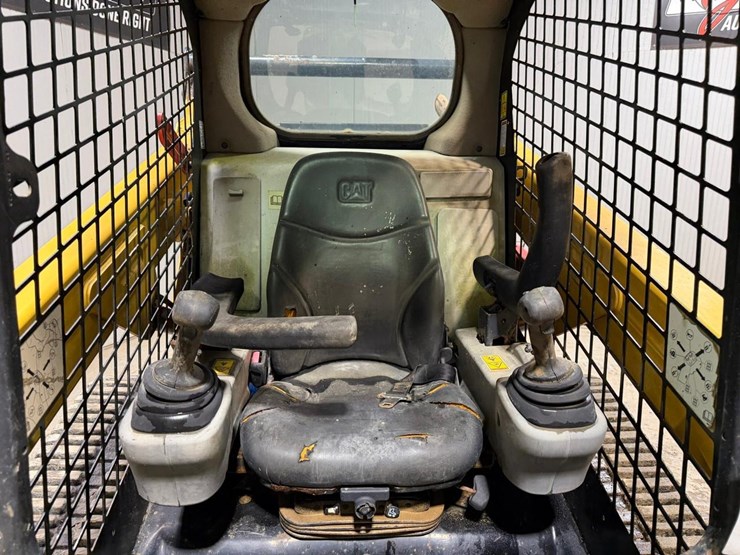 caterpillar-259d-image-22