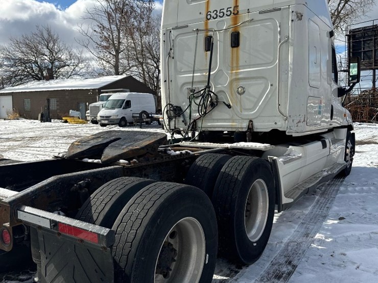 freightliner-cascadia-125-image-6