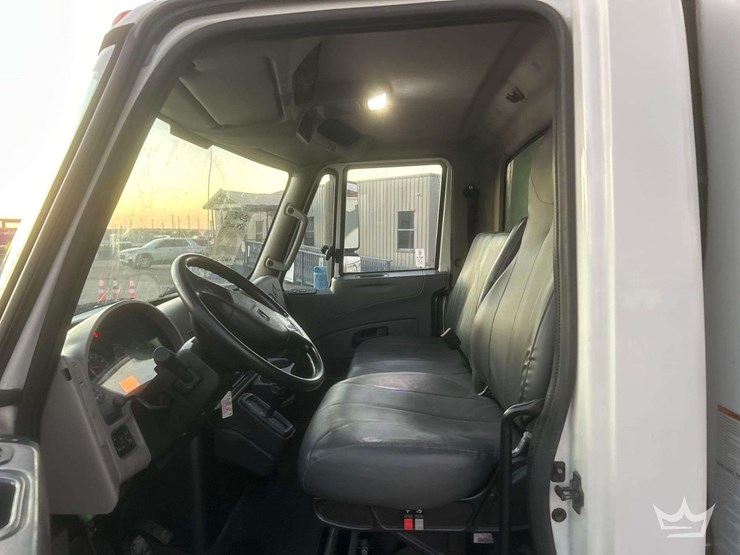 2018-international-durastar-4300-image-13
