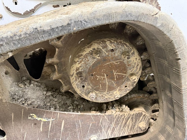 bobcat-t750-image-14