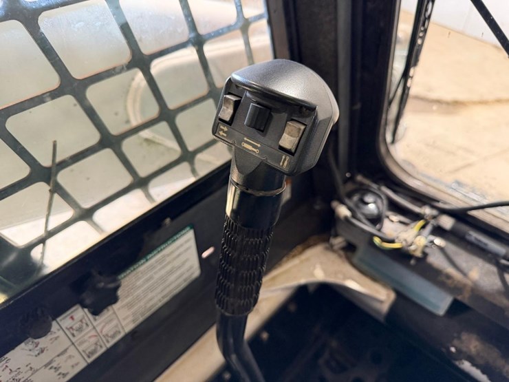 bobcat-t320-image-28