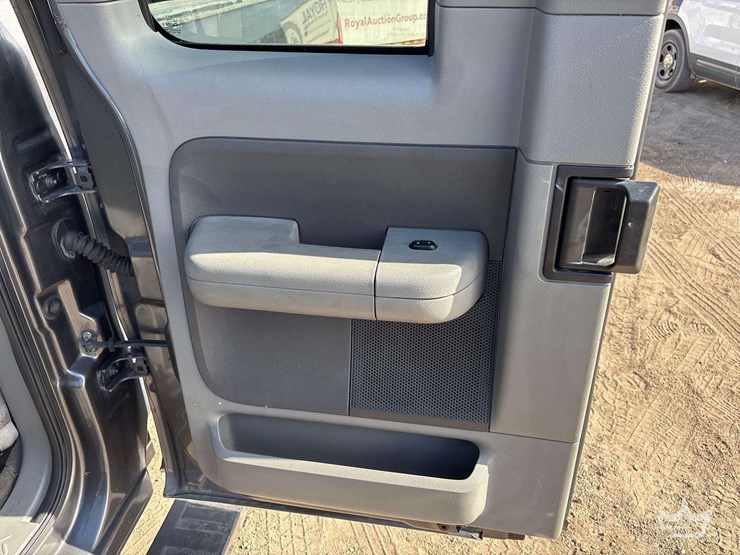 2004-ford-f150-image-16