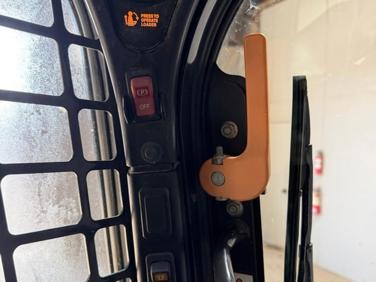 bobcat-t740-image-23