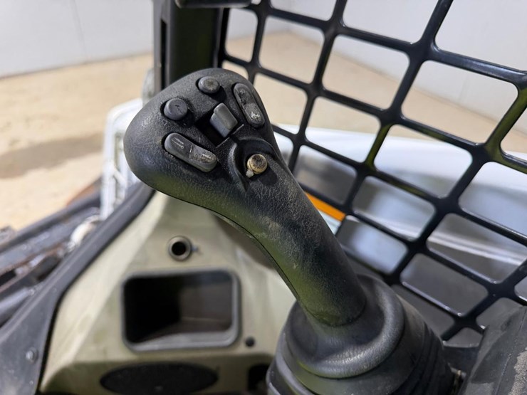 bobcat-t450-image-27