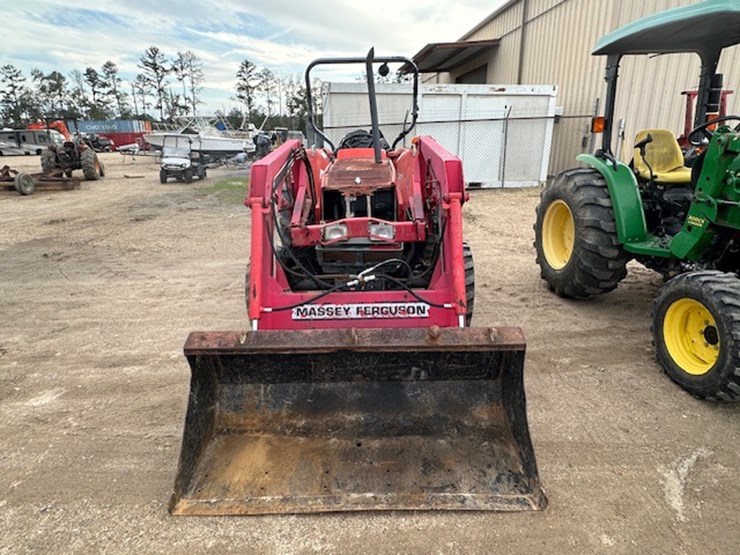 massey-ferguson-1455v-image-5