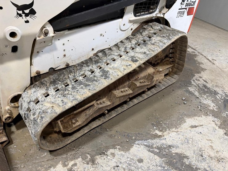 bobcat-t740-image-12