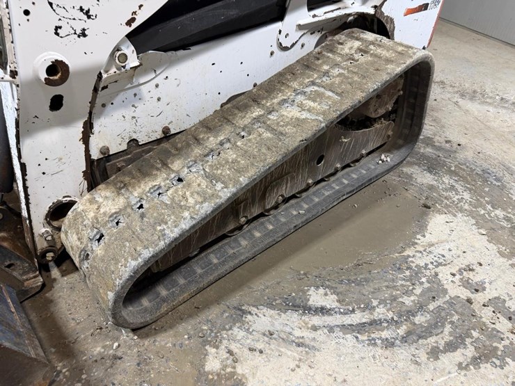 bobcat-t750-image-12