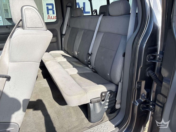 2004-ford-f150-image-17