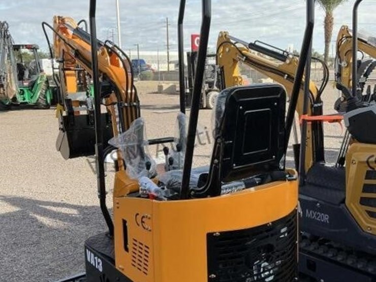 2025-miva-13-mini-excavator-image-3