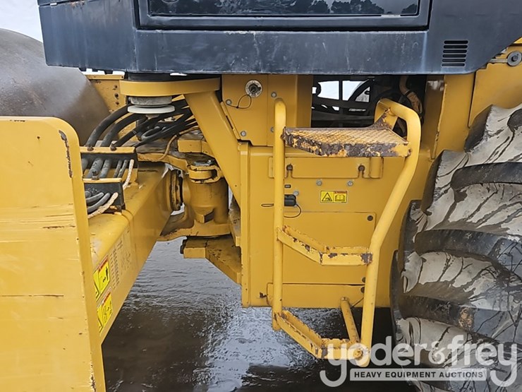 2008-caterpillar-cs74b-image-13