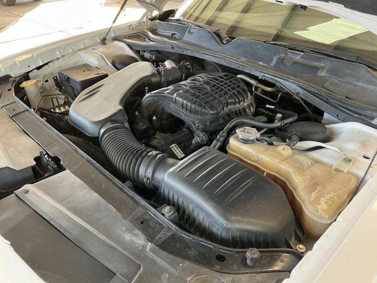 2016-dodge-challenger-sdn-image-11