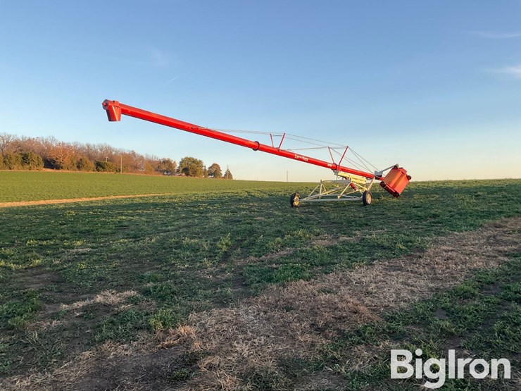 buhler-farm-king-1070-image-3