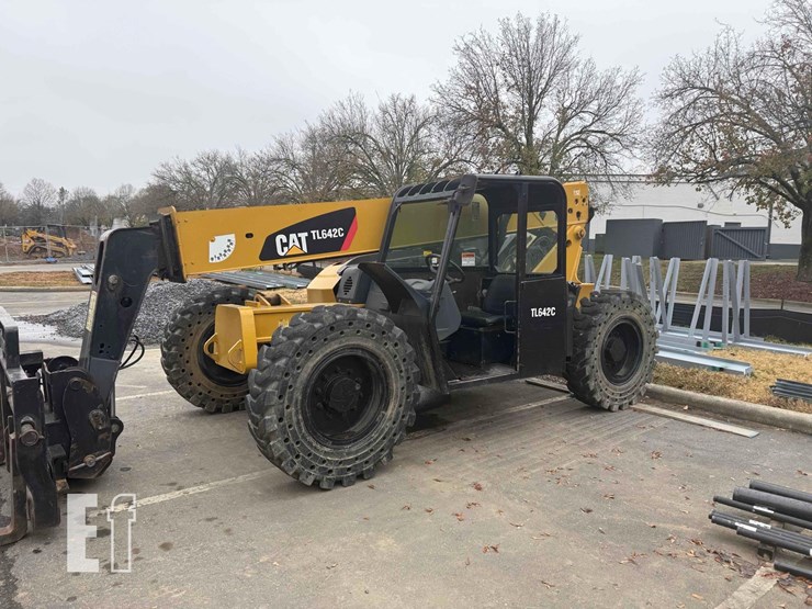 caterpillar-tl642c-image-3