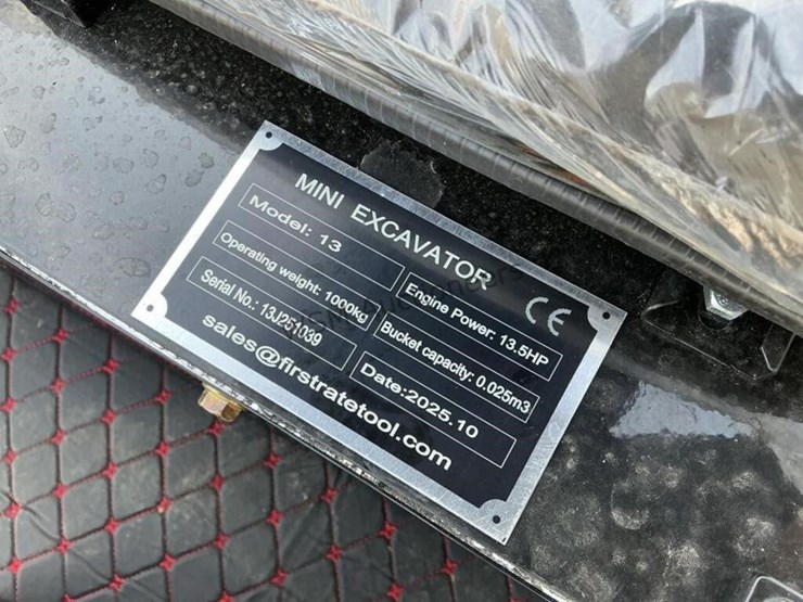 2025-miva-13-mini-excavator-image-13