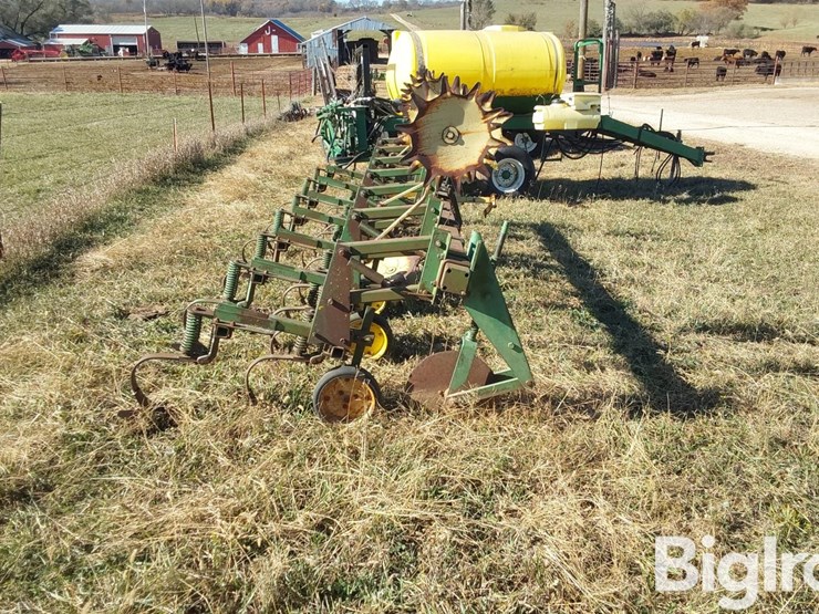 john-deere-825-image-4