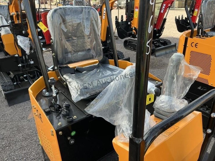 2025-miva-13-mini-excavator-image-8
